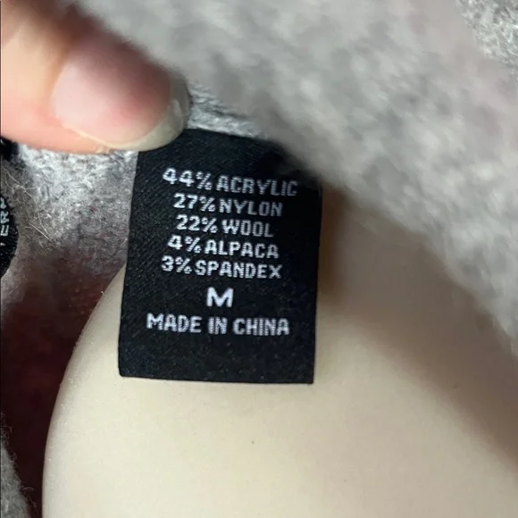 Like new Moda International Gray V-Neck Sweater - Picture 3 of 13